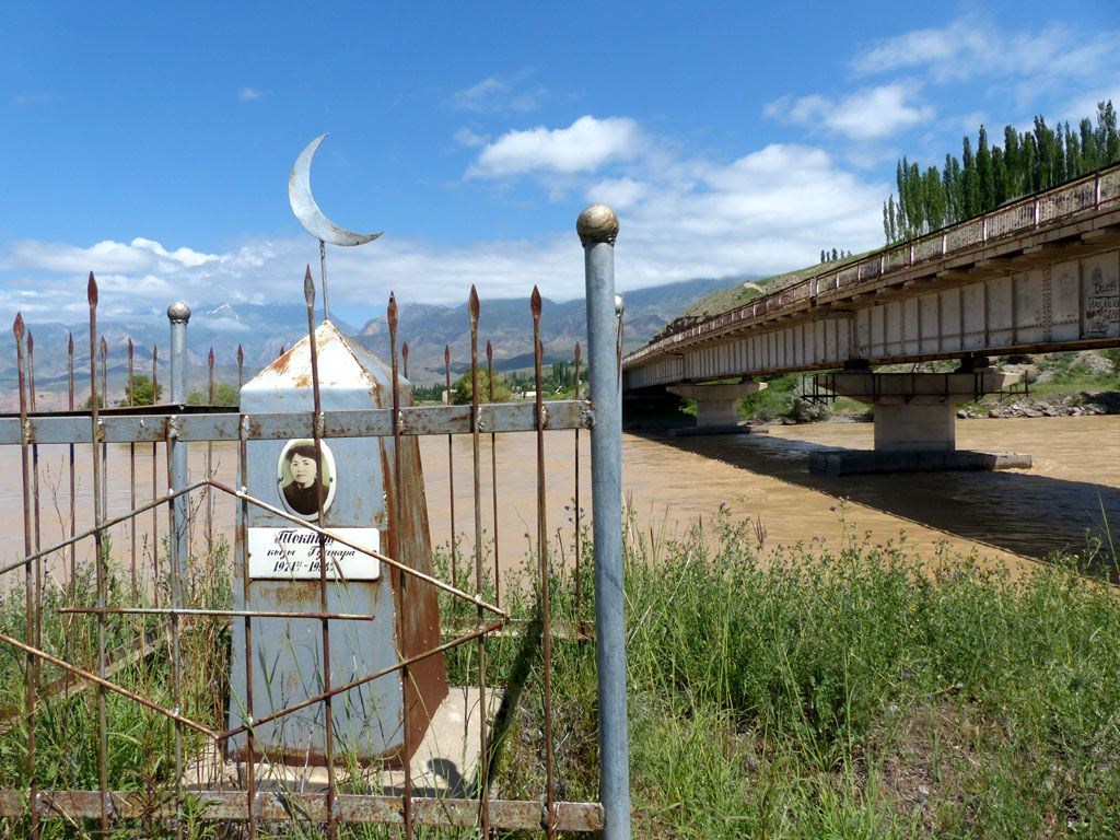 Grabmal in Kirgistan, 2013
