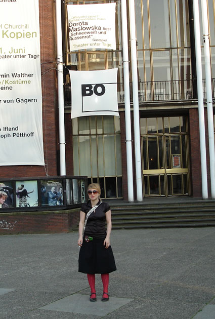 Vor dem Schauspielhaus Bochum